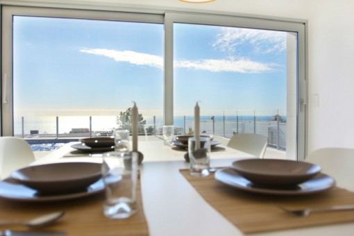 Dining area with view to the sea